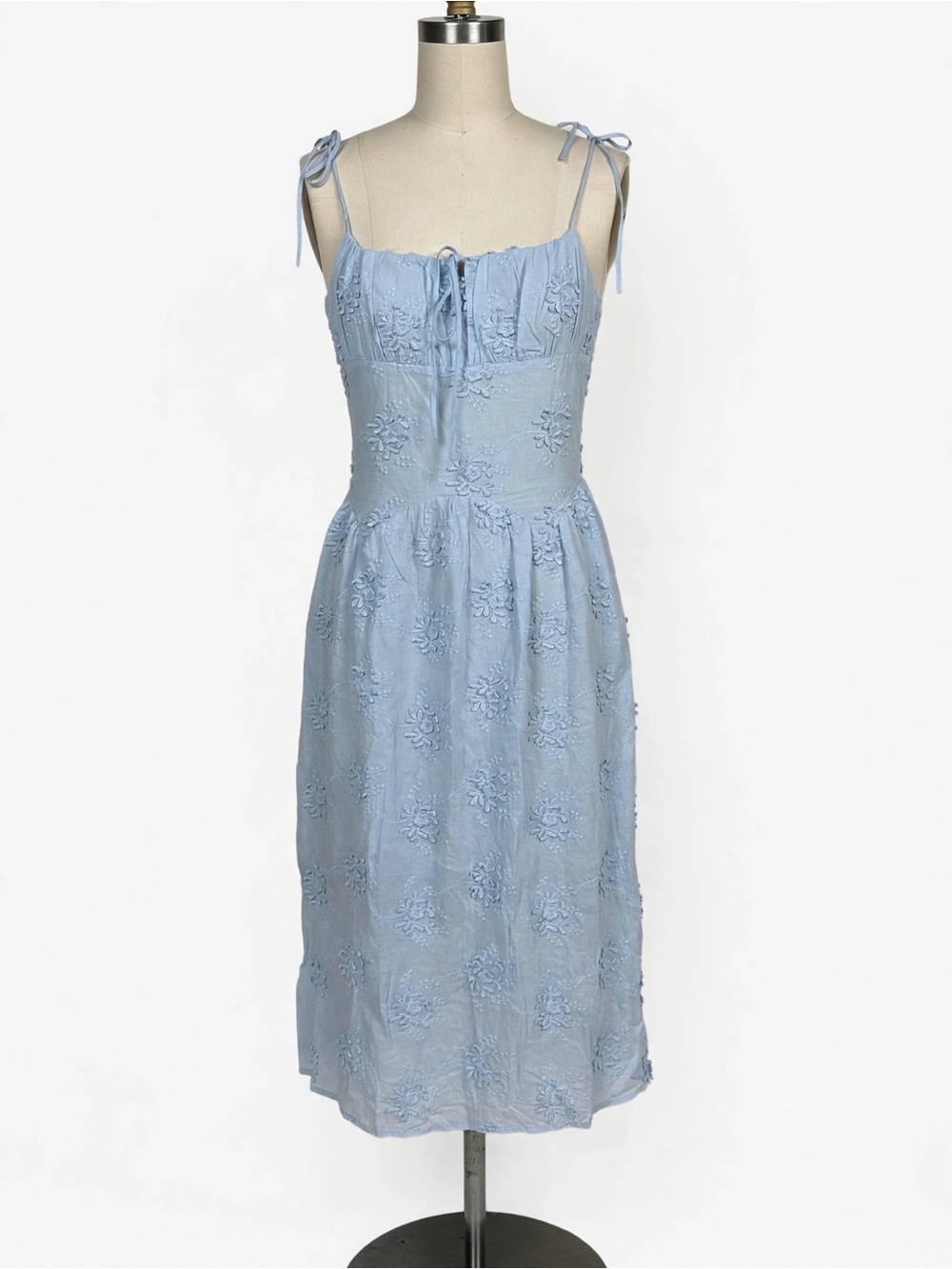 Cider Light Blue Cotton Floral Embroidered Design Tie Strap Women's Dress, Small